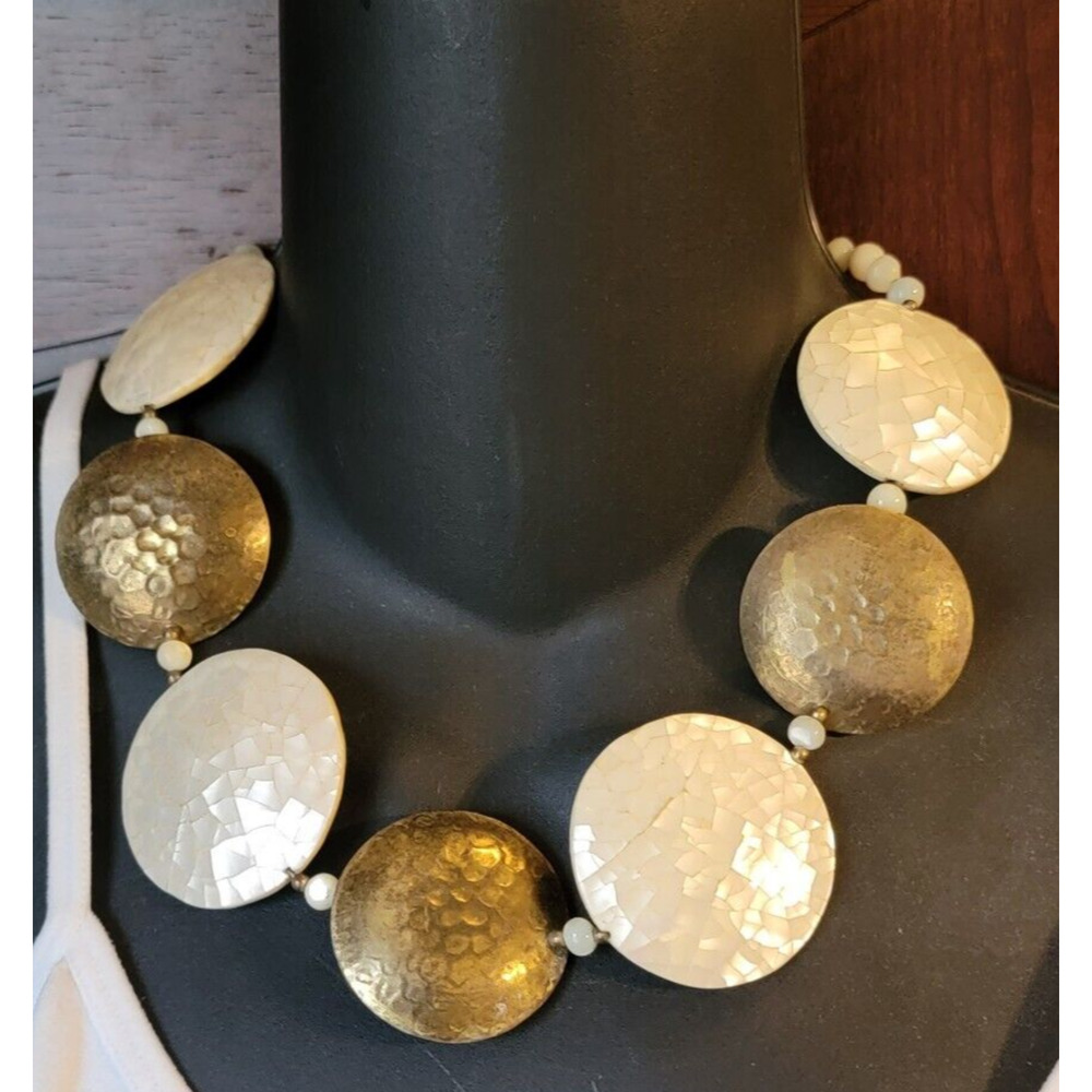 Brass & Mother of Pearl Necklace White & Gold Statement Ethnic Jewelry 18" wh414 - Picture 3 of 9